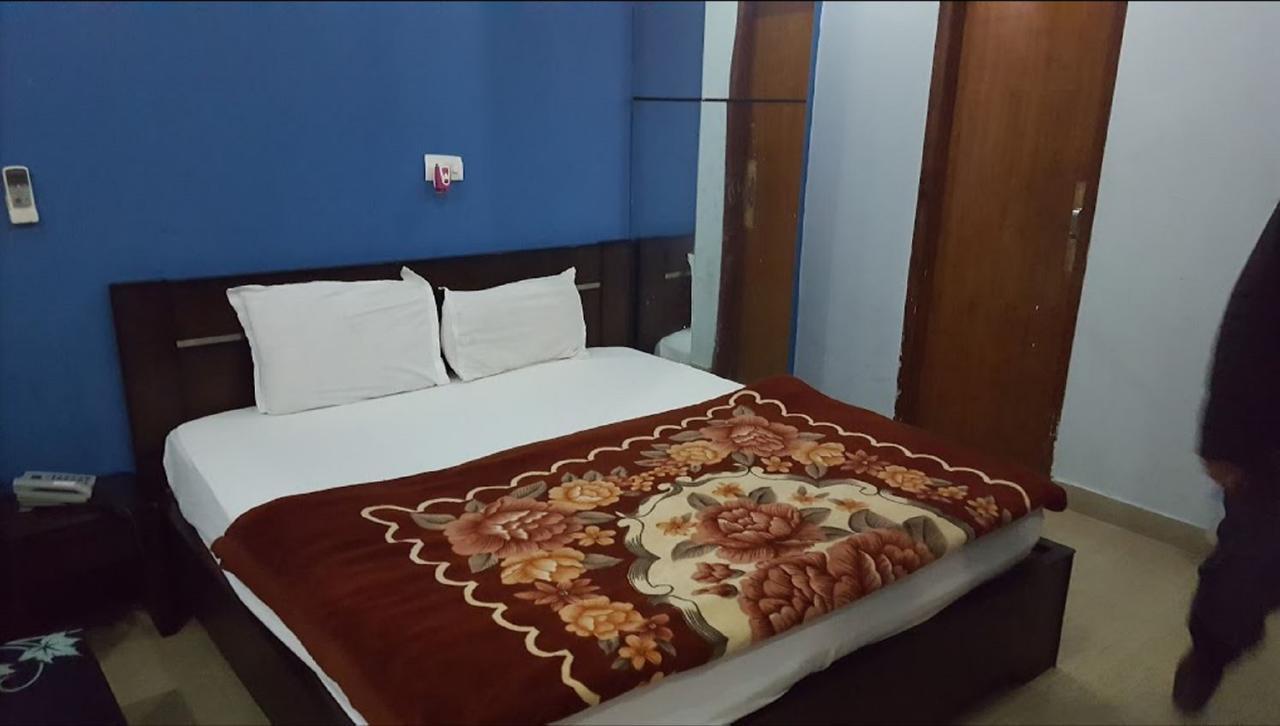 Dalamwala Hotel Jind Екстериор снимка
